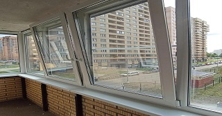 Остекление балкона Междуреченск цена от 9783 руб. м/п. за 50 часов