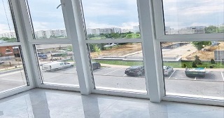 Панорамное остекление балкона Междуреченск цена от 11 тыс. руб. м/п.